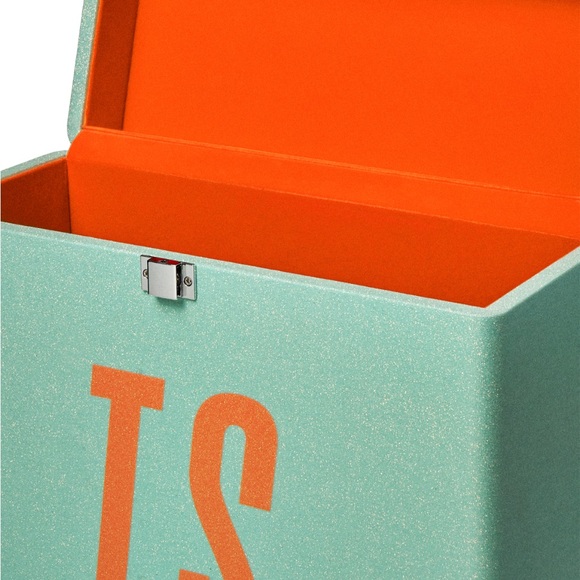 Taylor Swift Vinyl Case The Life Of A Showgirl Mint Green Glitter vinyl case - Picture 4 of 5